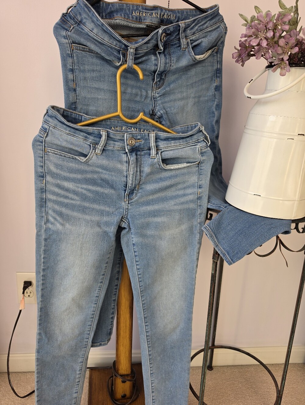 #2654,  Bundle of 2 American Eagle light wash skinny Jeans Sz 6 short/Regular